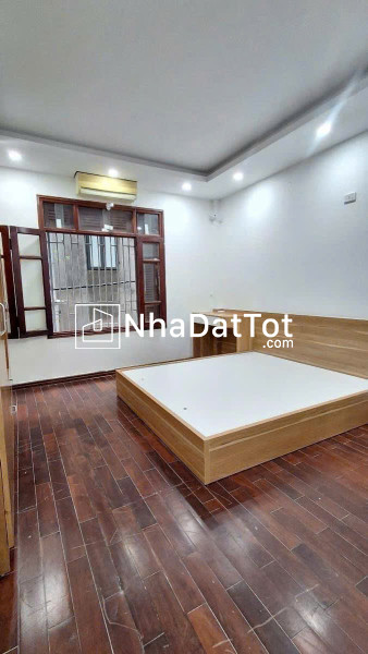 Phố chợ khân thiên - ngõ thông - 32m2 6 tầng mặt tiền 4m giá 7.98 tỷ