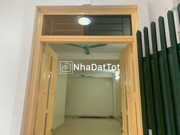 Cho thuê nhà nguyên căn 950 nguyễn khoái. 65m2 x 4 tầng, 4 ngủ. 11 triệu