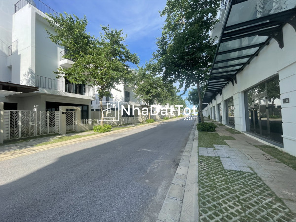 3.3 tỷ sở hữu biệt thự mặt biển sầm sơn. sổ lâu dài. tặng 540tr. miễn phí dịch vụ.  lh: 0966 343