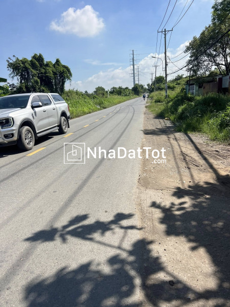 Bán nhà mặt tiền đường 8x35m giá 11,5 tỷ đường thới an 13
