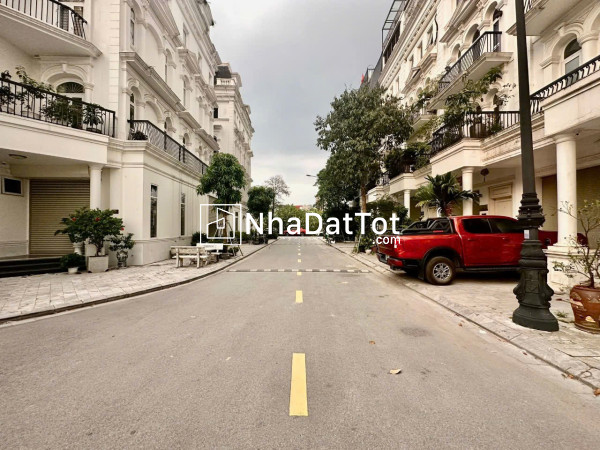 Hàng hiếm , lk louis đại mỗ vỉ hè oto view vườn hoa nhỉnh 30ty 100m 5t