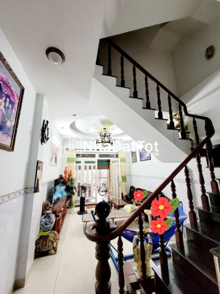 Bán nhà 2 tầng, 68m², 2pn, q.2, tphcm,  6.3 tỷ, sổ hồng