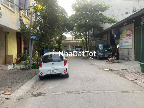 Chính chủ cần bán nhà đường  lê văn lương khuất duy tiến 36m2 x5 t nhỉnh 3 tỷ ô tô kd
