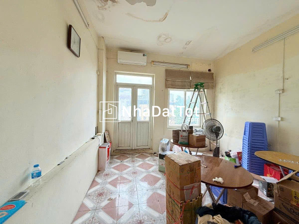 Phân lô lê trọng tấn - ô tô tránh - diện tích 44m2 3 tầng mặt tiền 4m giá 18 tỷ
