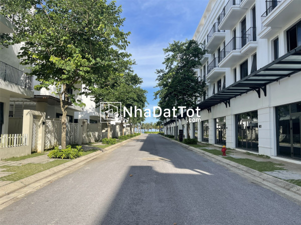 3.3 tỷ sở hữu biệt thự mặt biển sầm sơn. sổ lâu dài. tặng 540tr. ck 10%.  lh: 0966 343 969