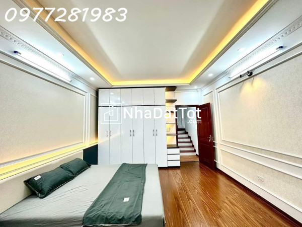 Cắt lỗ nhà mới cạnh nhổn, ô tô gần, 3 ngủ, giá 4.x tỷ