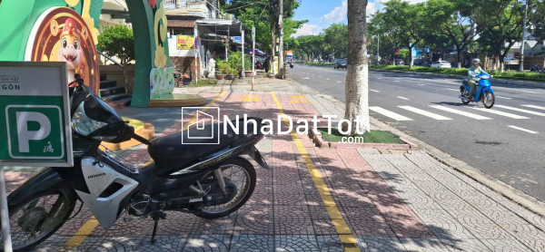Mặt tiền lê văn hiến – đường 30m – vỉa hè 7m – kinh doanh siêu đỉnh – chỉ hơn 13 tỷ 135m2