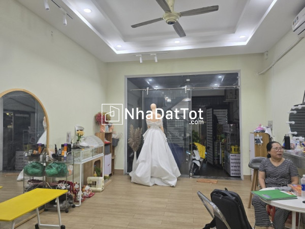 Bán nhà 77m², 2 tầng, 3pn, q.9, 4.7 tỷ, sổ hồng