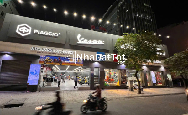 Bán siêu vị trí mặt tiền cộng hòa - q.tân bình. dt: 27mx44m, cn: 1028m2, hđt: 300tr/th - 350 tỷ tl.