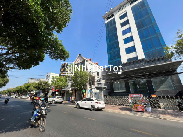 Bán toà nhà mặt tiền phan trung, ngay vòng xoay tân hiệp giá 75 tỷ