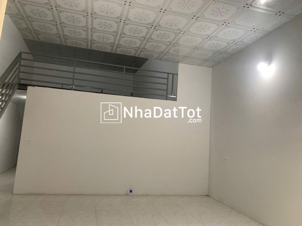 Bán đất tặng nhà cấp 4 - sổ đỏ chính chủ - gần kcn quang minh