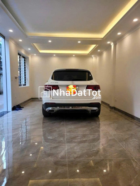 Tôi bán nhà mình phố tân mai, ô tô vào nhà 48m 6t- gara ô tô, lô góc. lh cc hiền: 0986430899