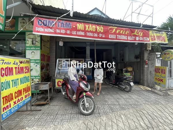 Quận 12 ! nhanh còn ! sang quán cơm mt giữa 2 trường học và đường cực đông sầm uất, tel :