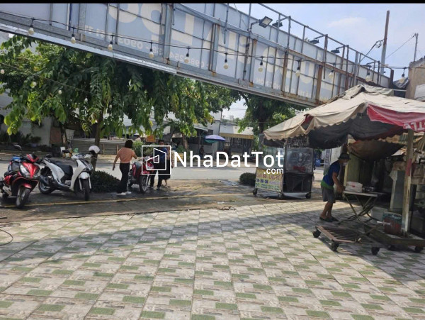 Đất (33x77) mặt tiền nguyễn văn bứa đường xe conter chạy xuyên đêm ngày