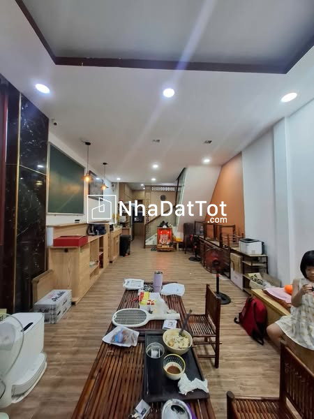 Nhà đường bạch đằng quận bình thạnh phường 25.