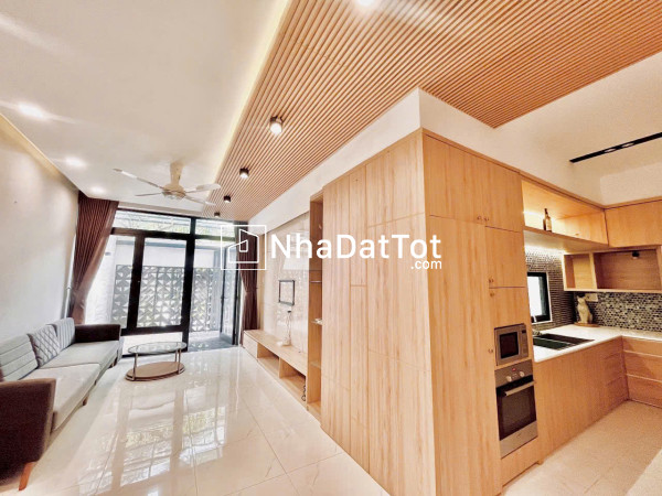 Cho thuê biệt thự mặt tiền gần chợ đầm, phường vạn thạnh, thành phố nha trang (có gara xe hơi)