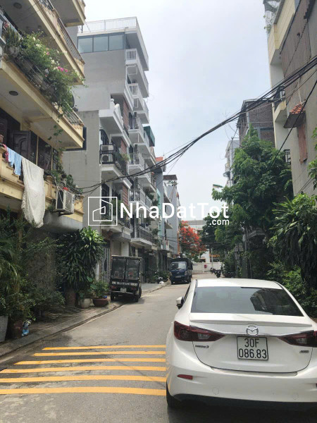Khu phân lô giáo viên ngọc thụy - gần công viên ngọc thụy