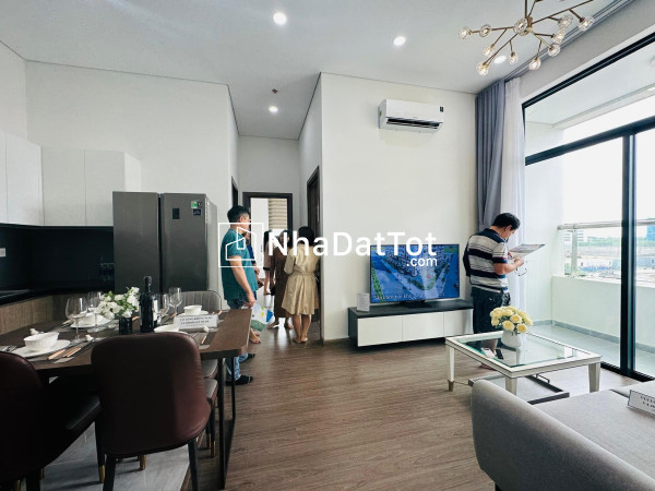 Căn hộ chất lượng cao nắm giữ lâu dài - view dòng sông hàn giá 65tr/m2-lh 0932 464 ***